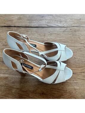 Kay Unger Elegant White Women's Heels size 8